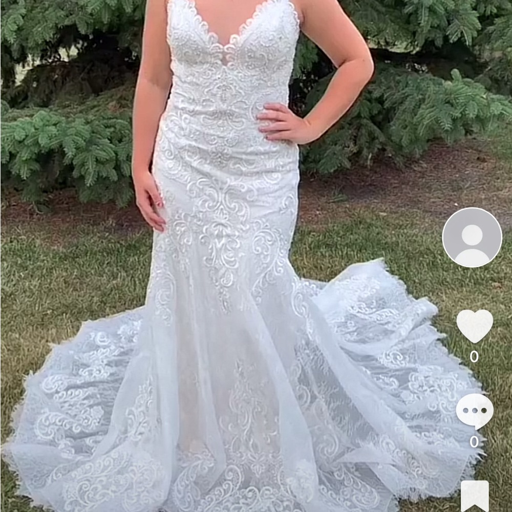 perfect sleeveless fit, lare gown,stylish classic taste.beautifully embroidered